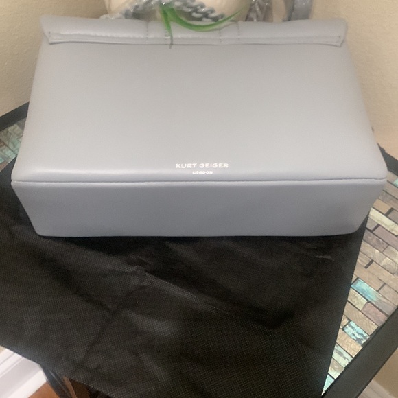 Kurt Geiger London Kensington Union Jack Leather Chain Strap Bag - Picture 15 of 16